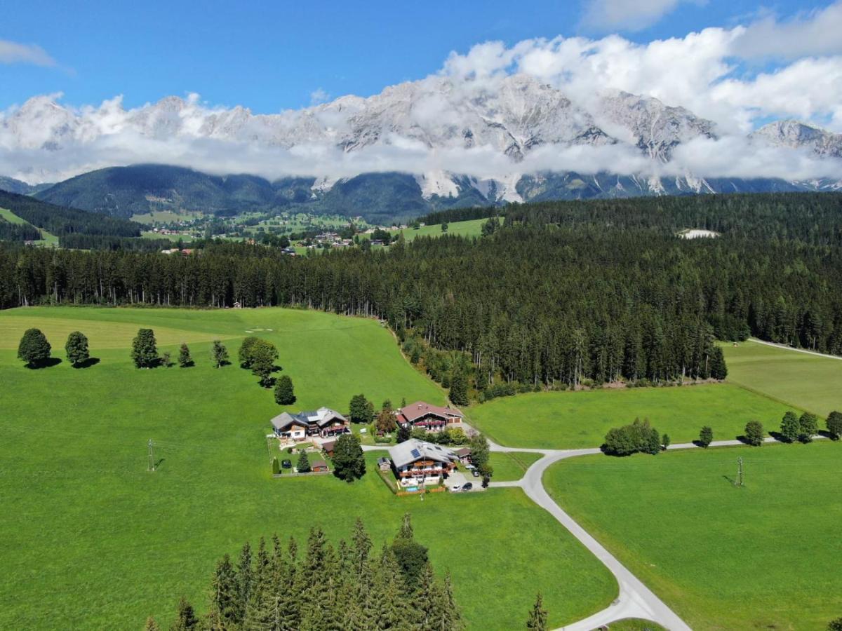 Haus Ferienglueck Lägenhet Ramsau am Dachstein Exteriör bild