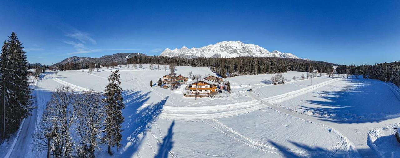 Haus Ferienglueck Lägenhet Ramsau am Dachstein Exteriör bild