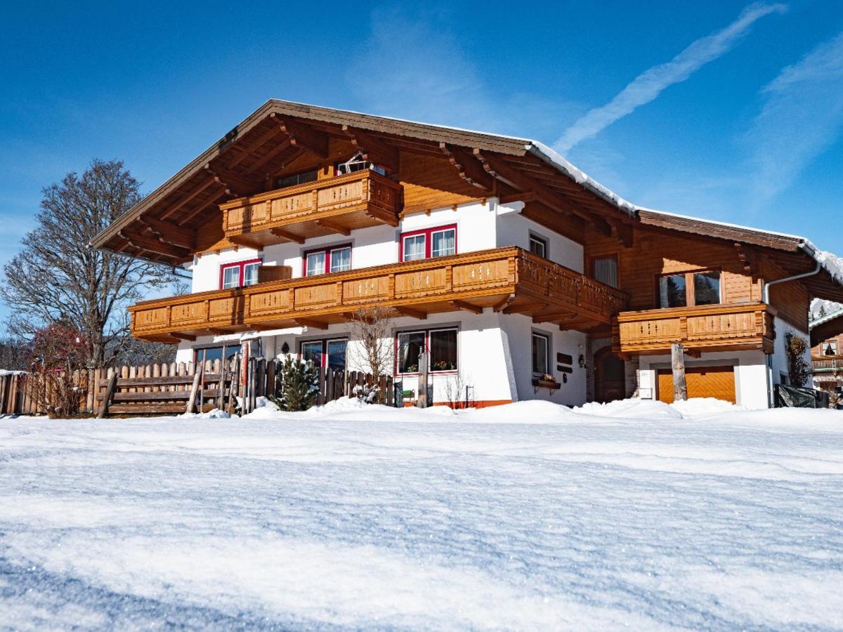 Haus Ferienglueck Lägenhet Ramsau am Dachstein Exteriör bild