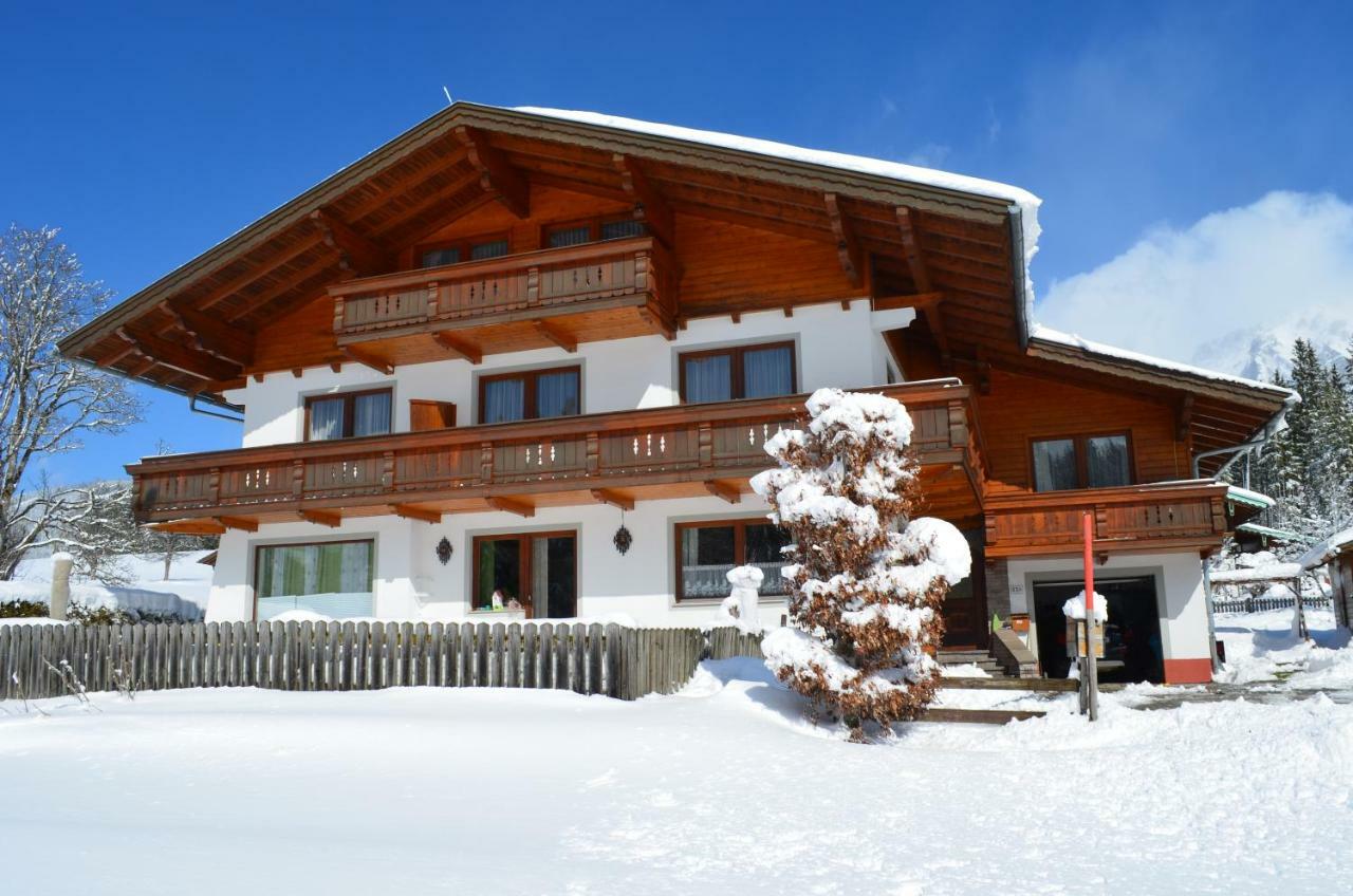 Haus Ferienglueck Lägenhet Ramsau am Dachstein Exteriör bild