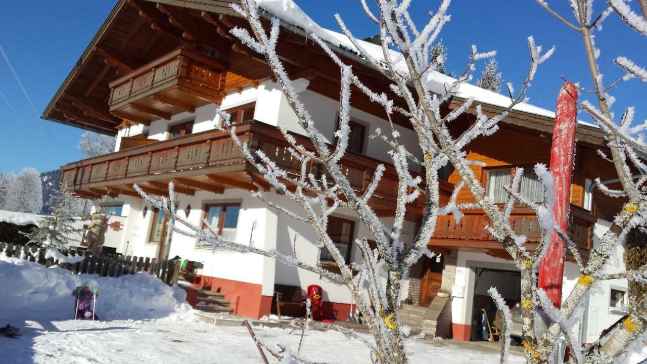 Haus Ferienglueck Lägenhet Ramsau am Dachstein Exteriör bild